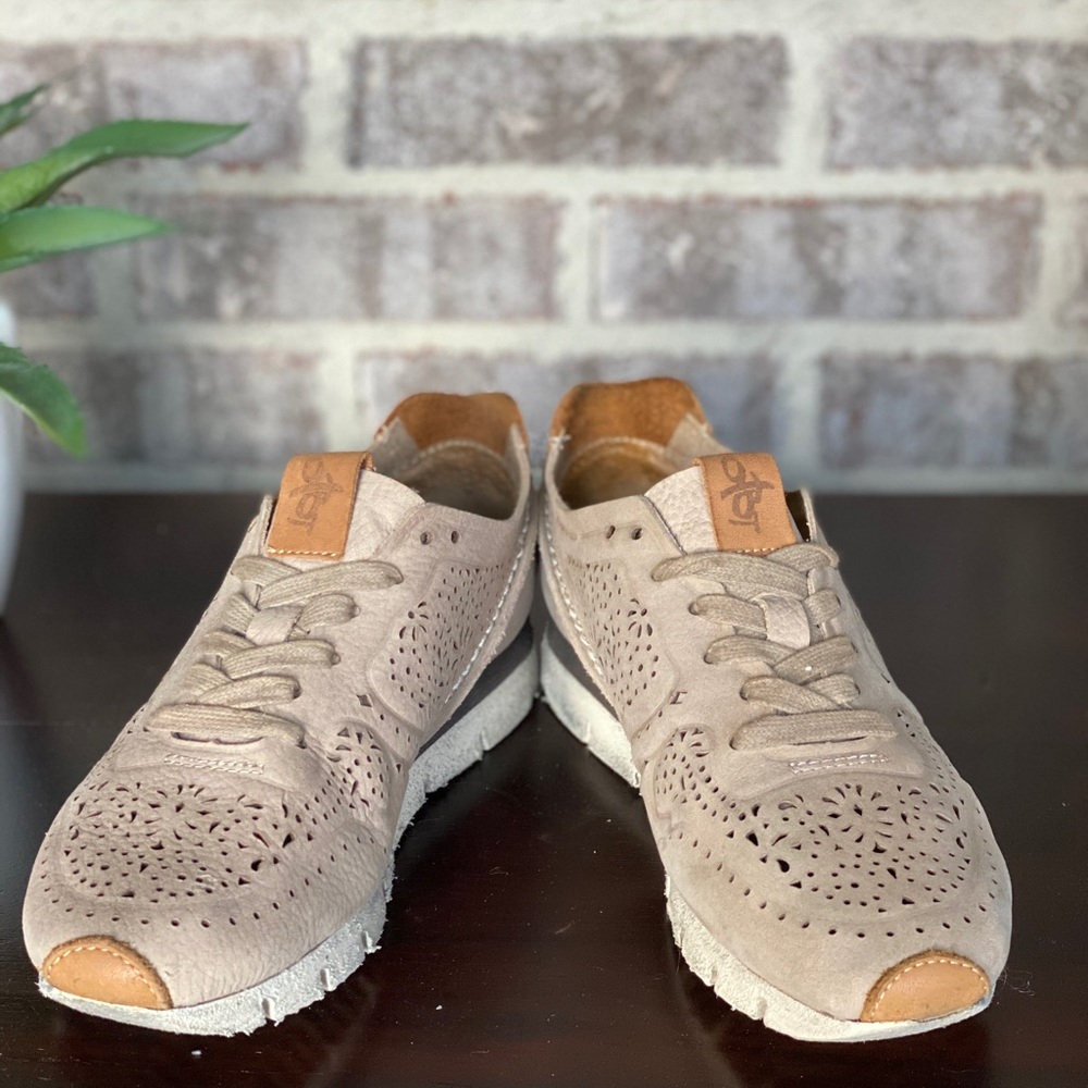 OTBT  tan suede sneaker.
